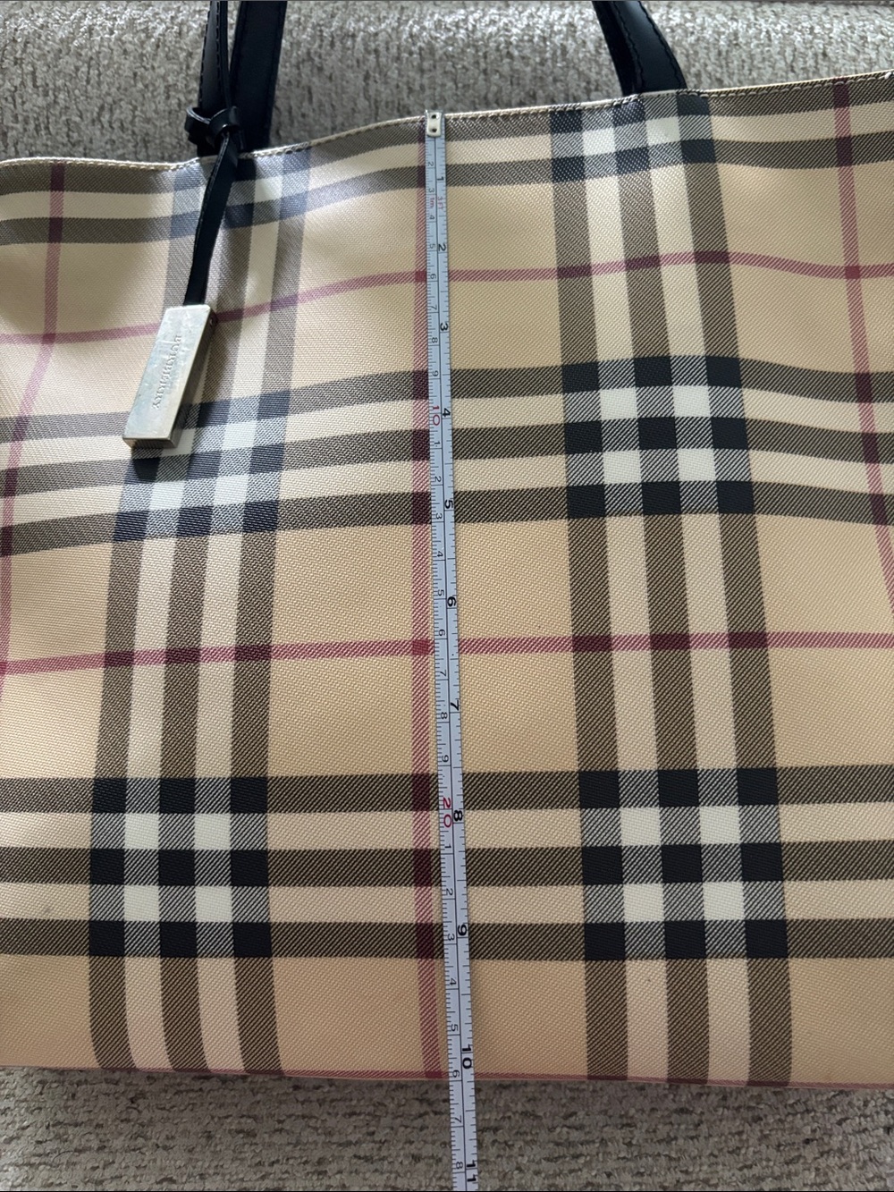 Classic Beige Plaid Tote Bag with Black Handles - Picture 3 of 14